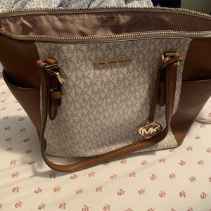 Good condition white and brown medium size